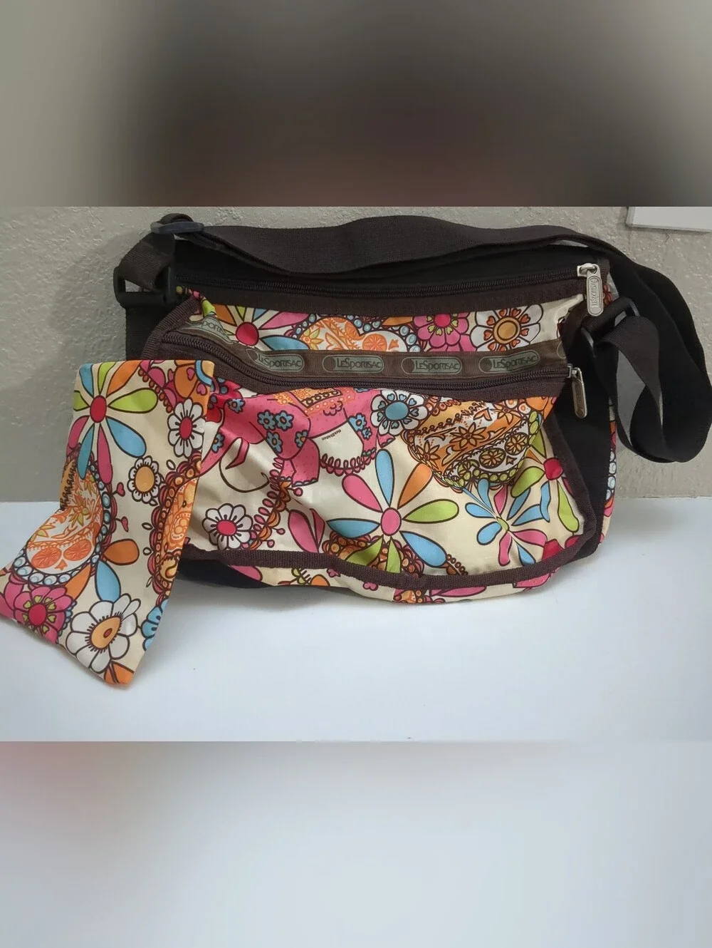 LeSportSac Crossbody Floral Print Purse Adjustable Strap w/ Pouch